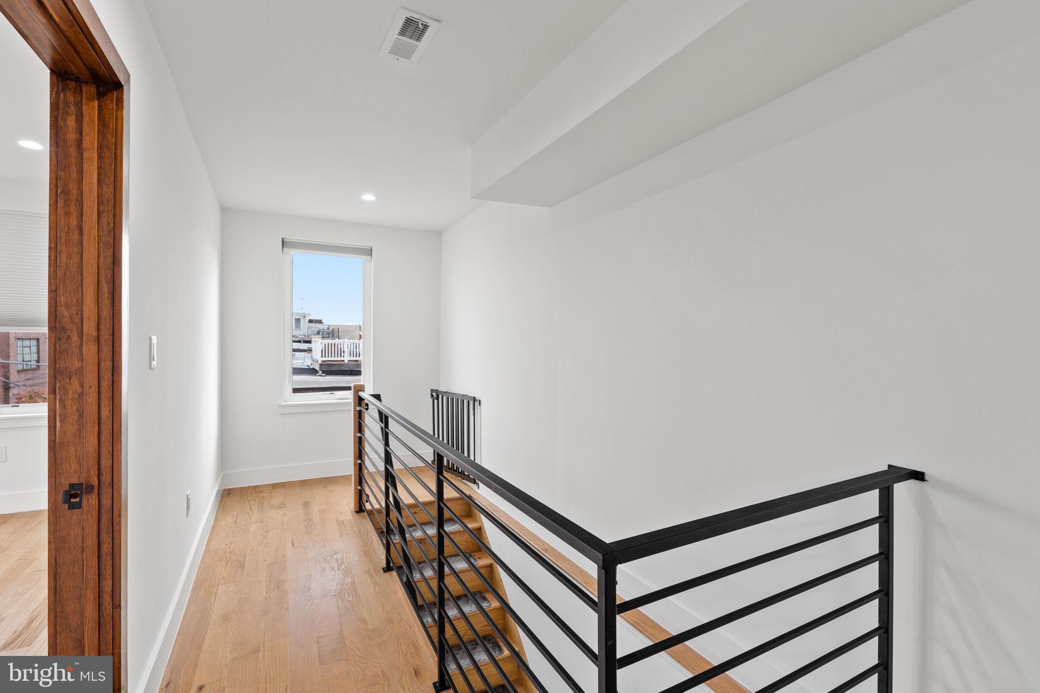 1615 South 10th Street Philadelphia, PA 19148 - Photo 30 of 41