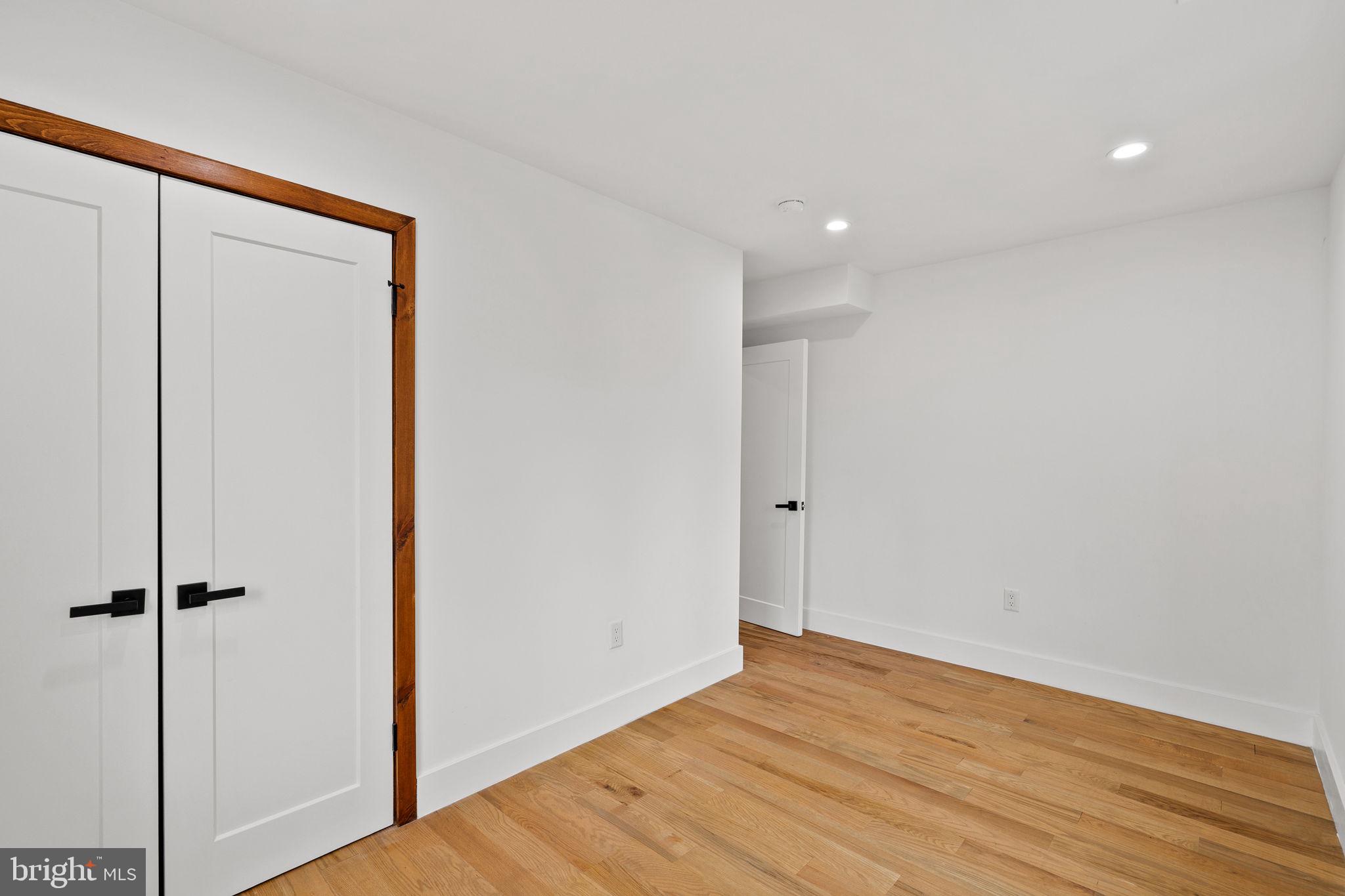 1615 South 10th Street Philadelphia, PA 19148 - Photo 38 of 41