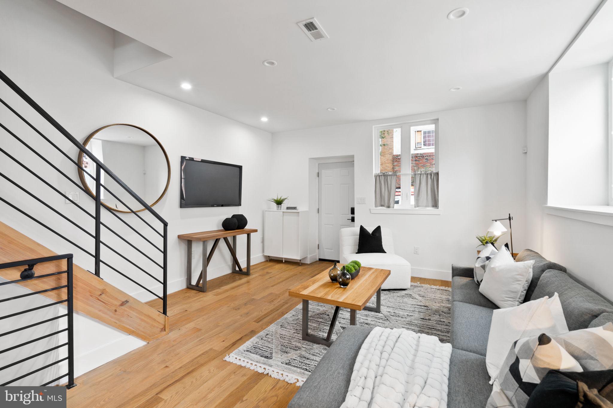 1615 South 10th Street Philadelphia, PA 19148 - Photo 4 of 41