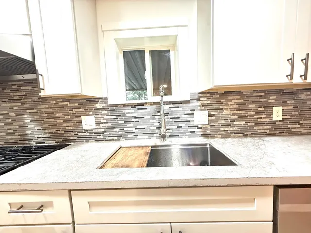 a view of a kitchen counter top