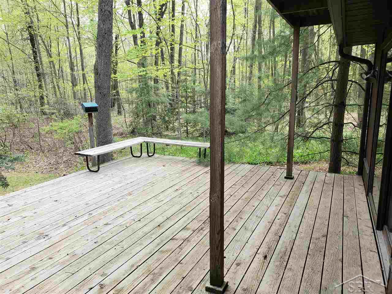 2851 South Brennan Road Hemlock, MI 48626 - Photo 24 of 35 Deck