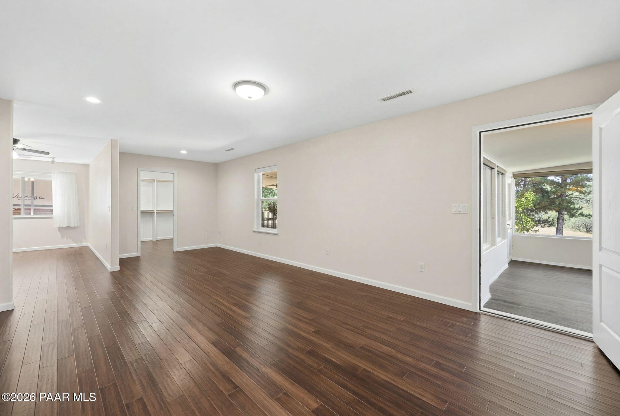 2855 West Willow Oak Road Prescott, AZ 86305 - Photo 19 of 43 Primary Bedroom