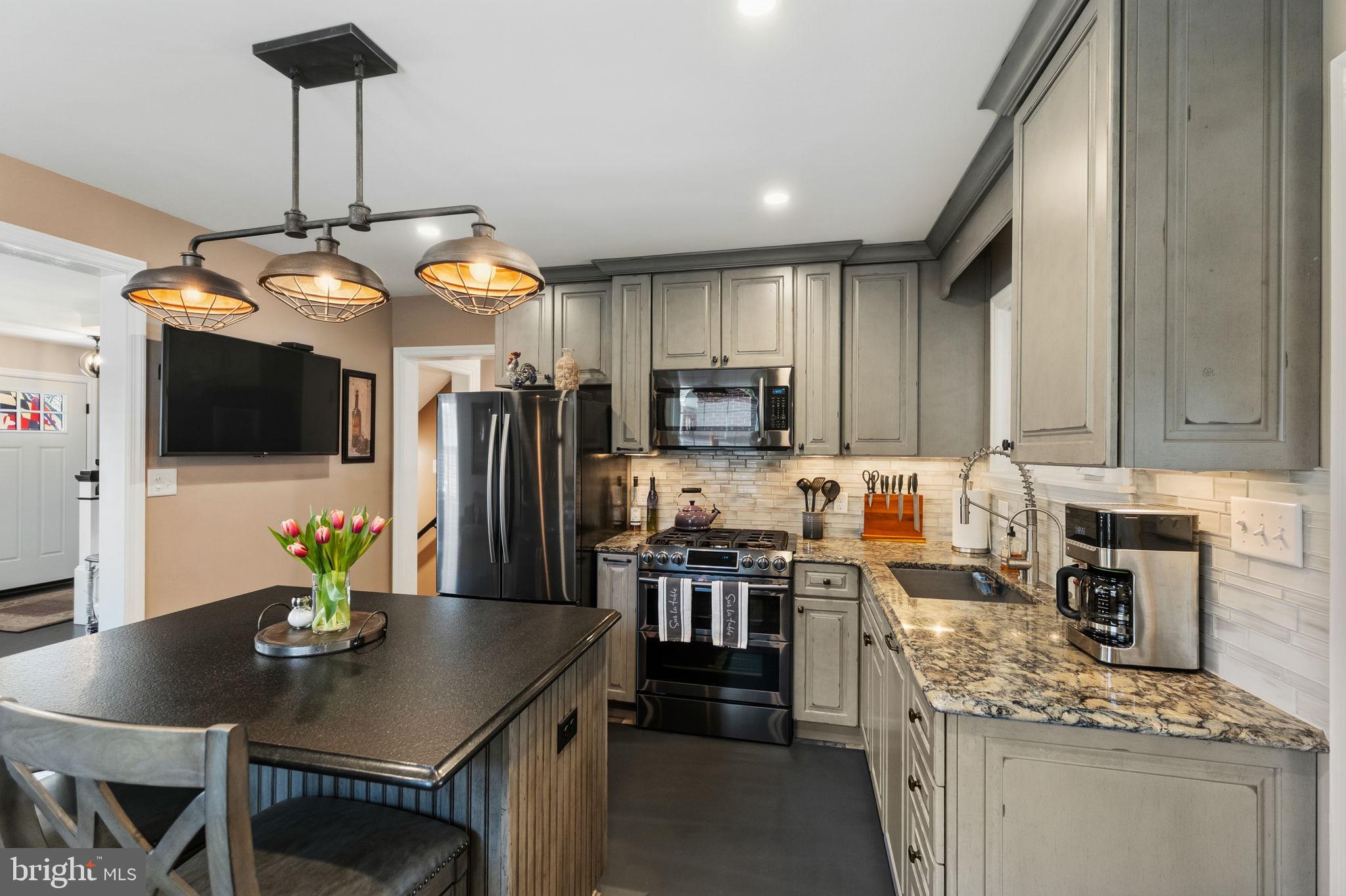 11 East 14th Street Frederick, MD 21701 - Photo 22 of 94 custom lighting