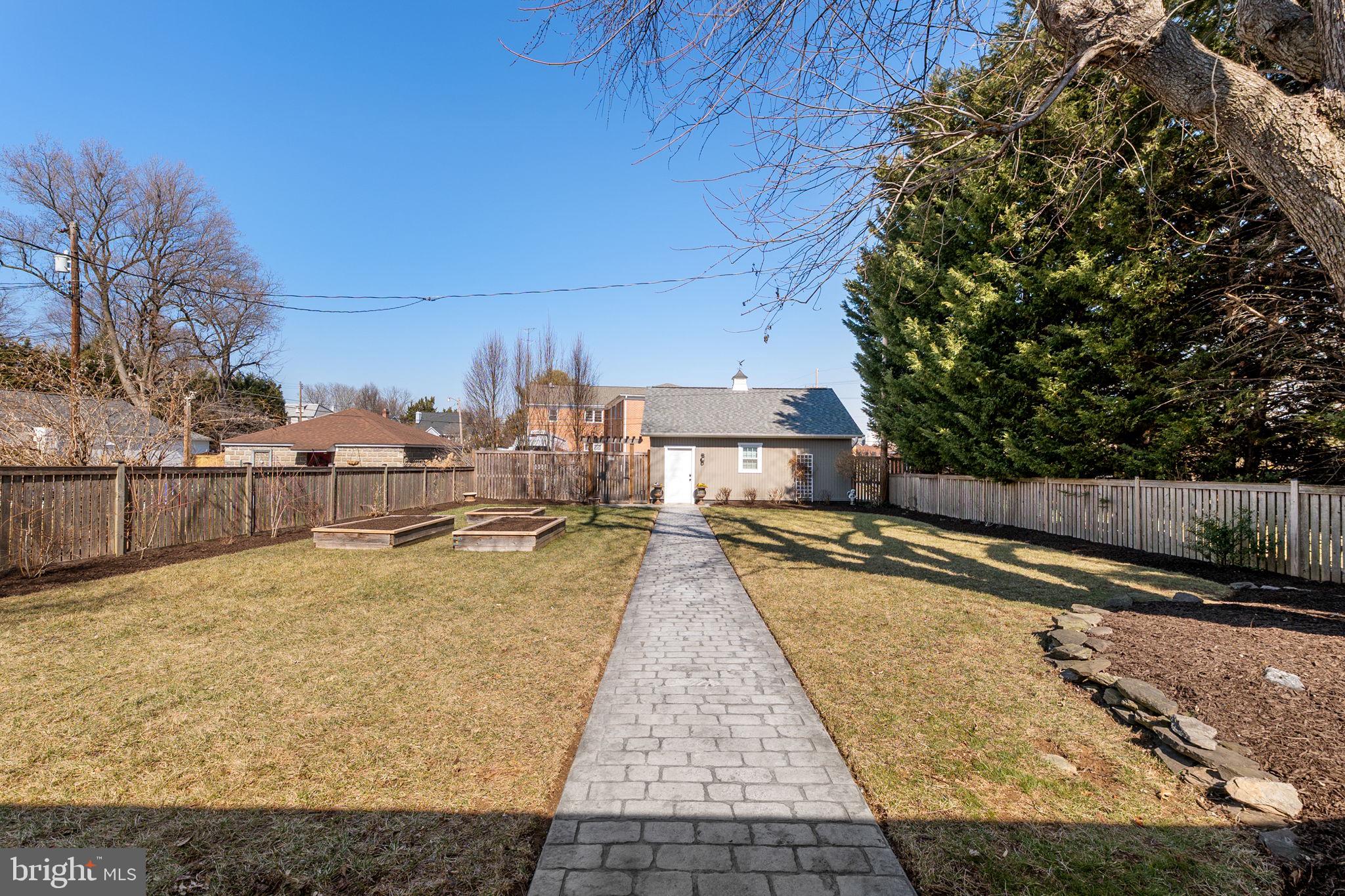 11 East 14th Street Frederick, MD 21701 - Photo 63 of 94 custom walkway