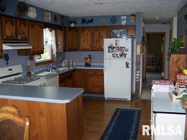 5816 Telegraph Road Davenport, IA 52804 - Photo 2 of 9 Gallery Image 2