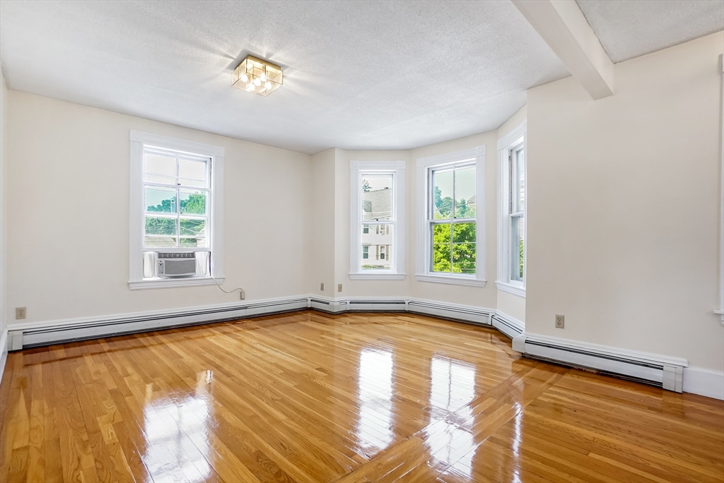 57 Lawrence Street Waltham, MA 02451 - Photo 4 of 32