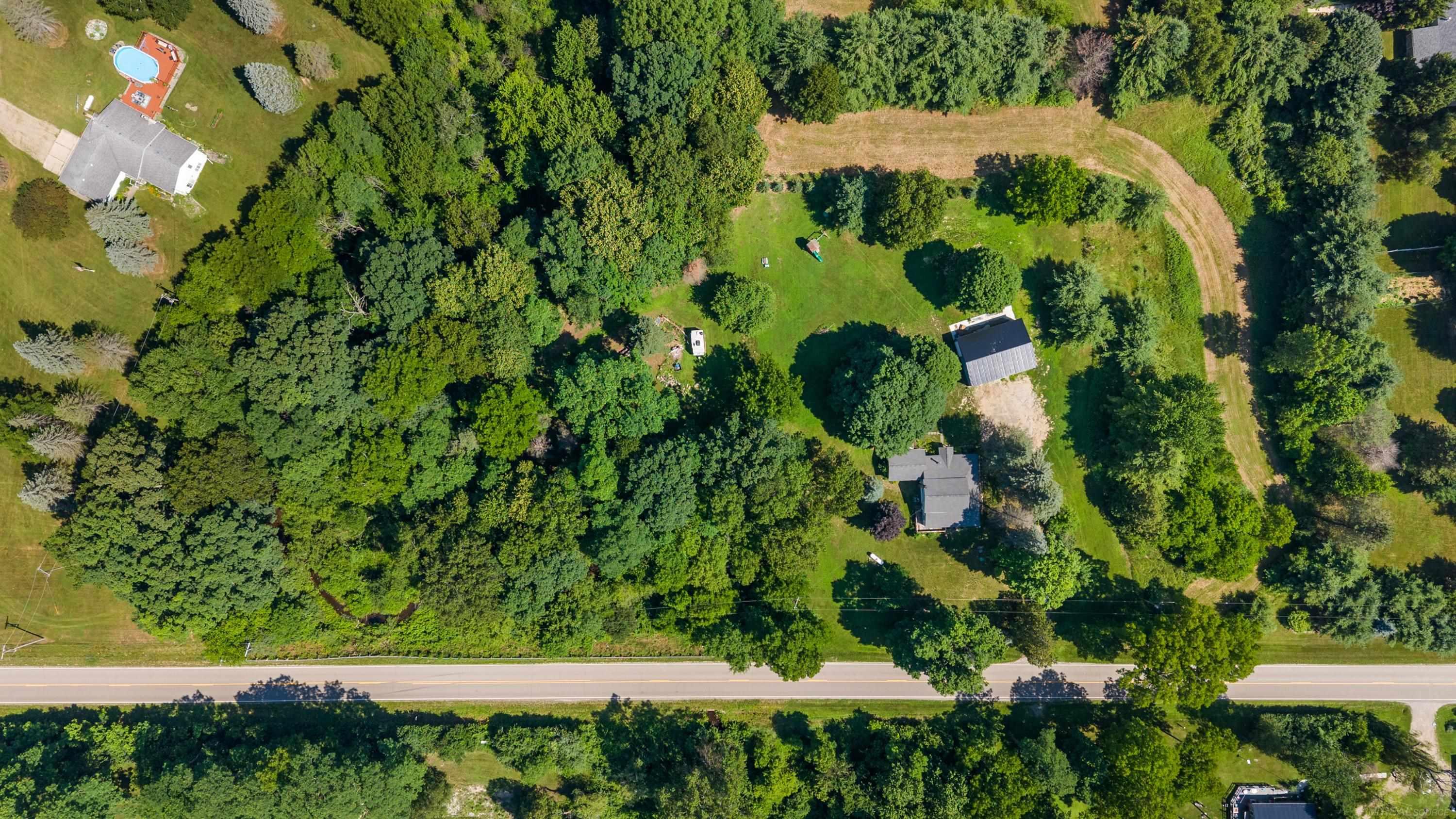 149 East Hunters Creek Road Lapeer, MI 48446 - Photo 70 of 71 50215016-e1160c08-212c-4d06-8adc-215e17ac1ee5.JPG
