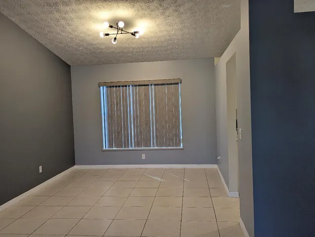 a view of entryway with front door