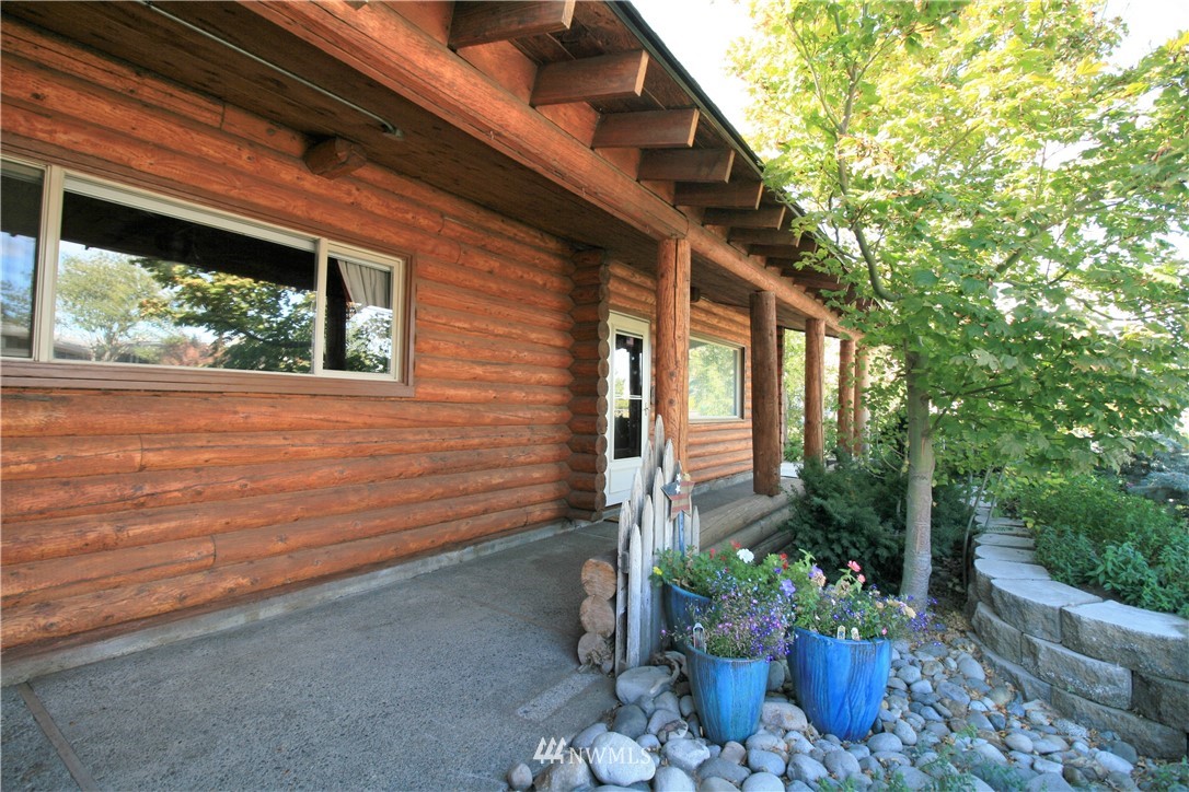 1304 Radio Road Ellensburg, WA 98926 - Photo 26 of 26 a view of a backyard with plants