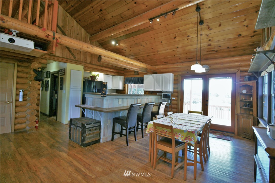 1304 Radio Road Ellensburg, WA 98926 - Photo 4 of 26 a view of a dining room with furniture