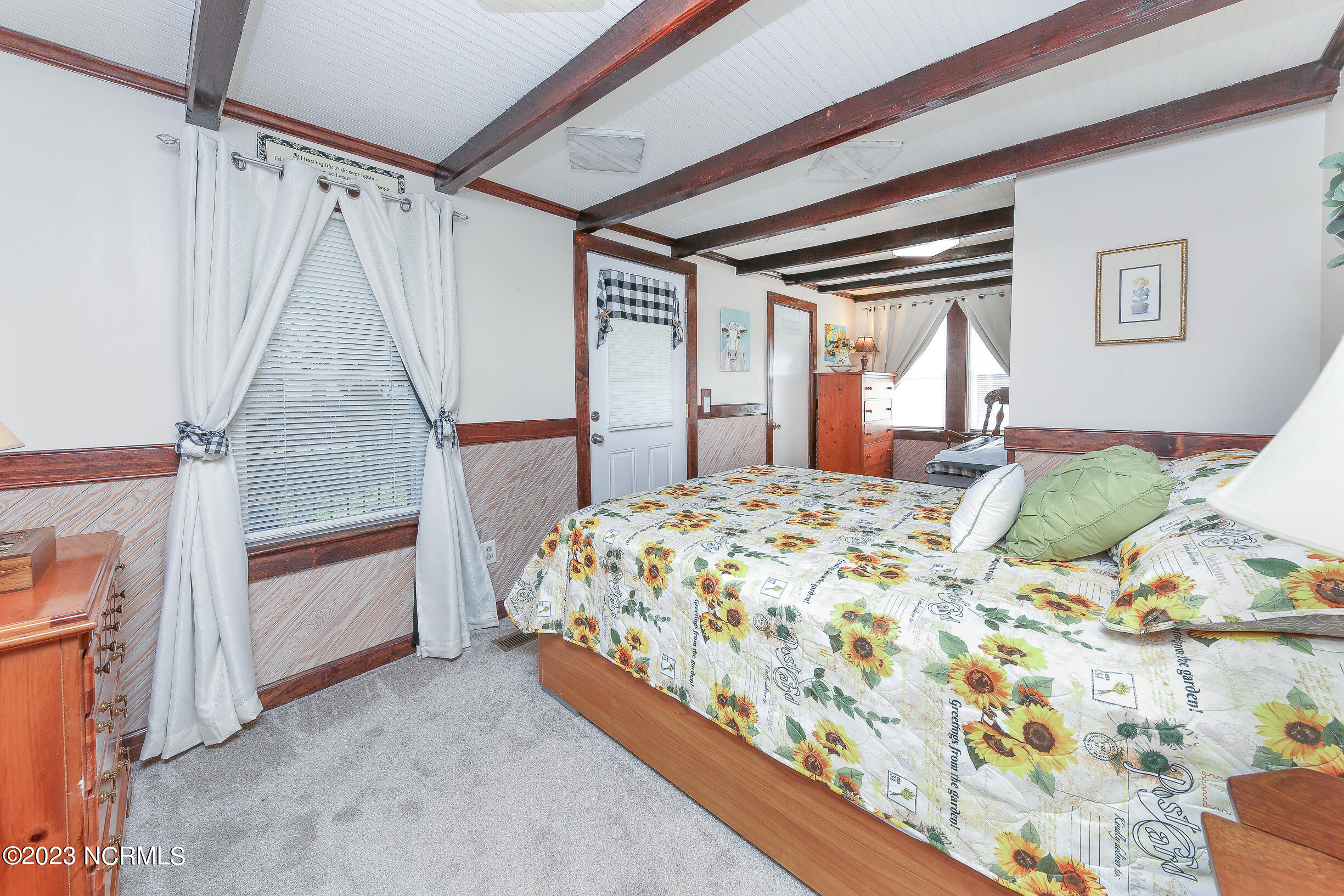 957 Wellfield Road Elizabeth City, NC 27909 - Photo 2 of 42 Convenience of a first floor bedroom.