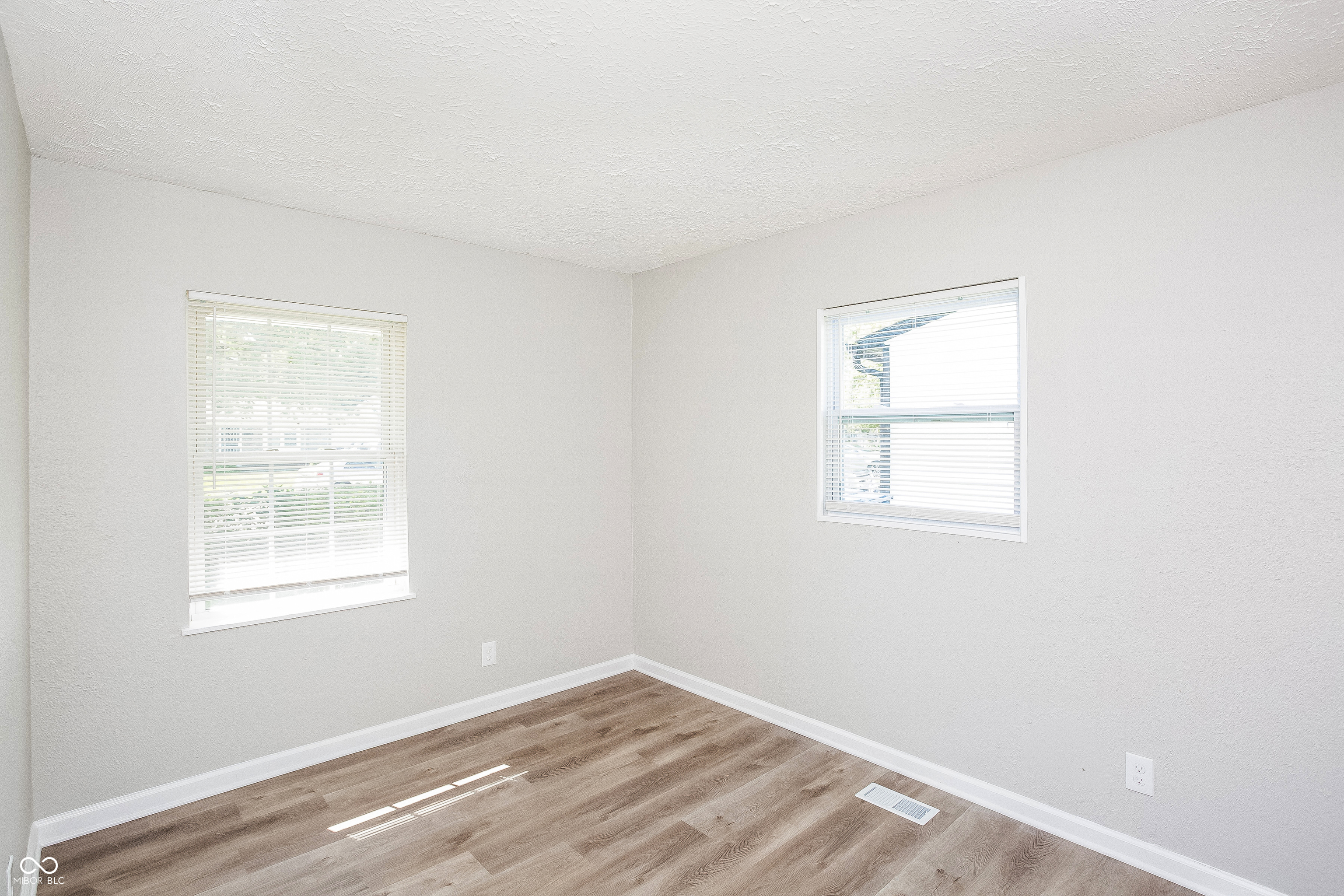 9920 Montery Road Indianapolis, IN 46235 - Photo 13 of 16