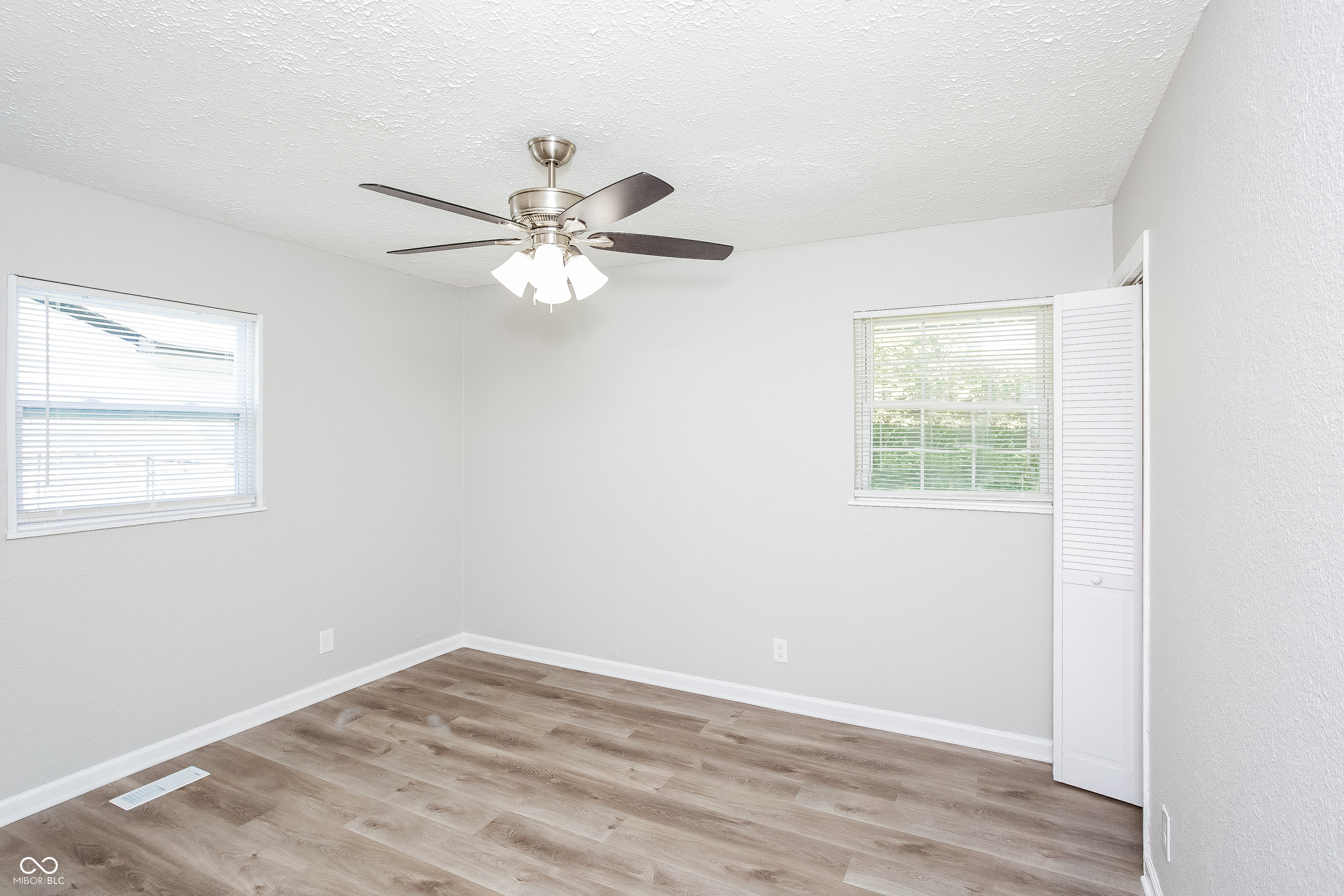 9920 Montery Road Indianapolis, IN 46235 - Photo 7 of 16