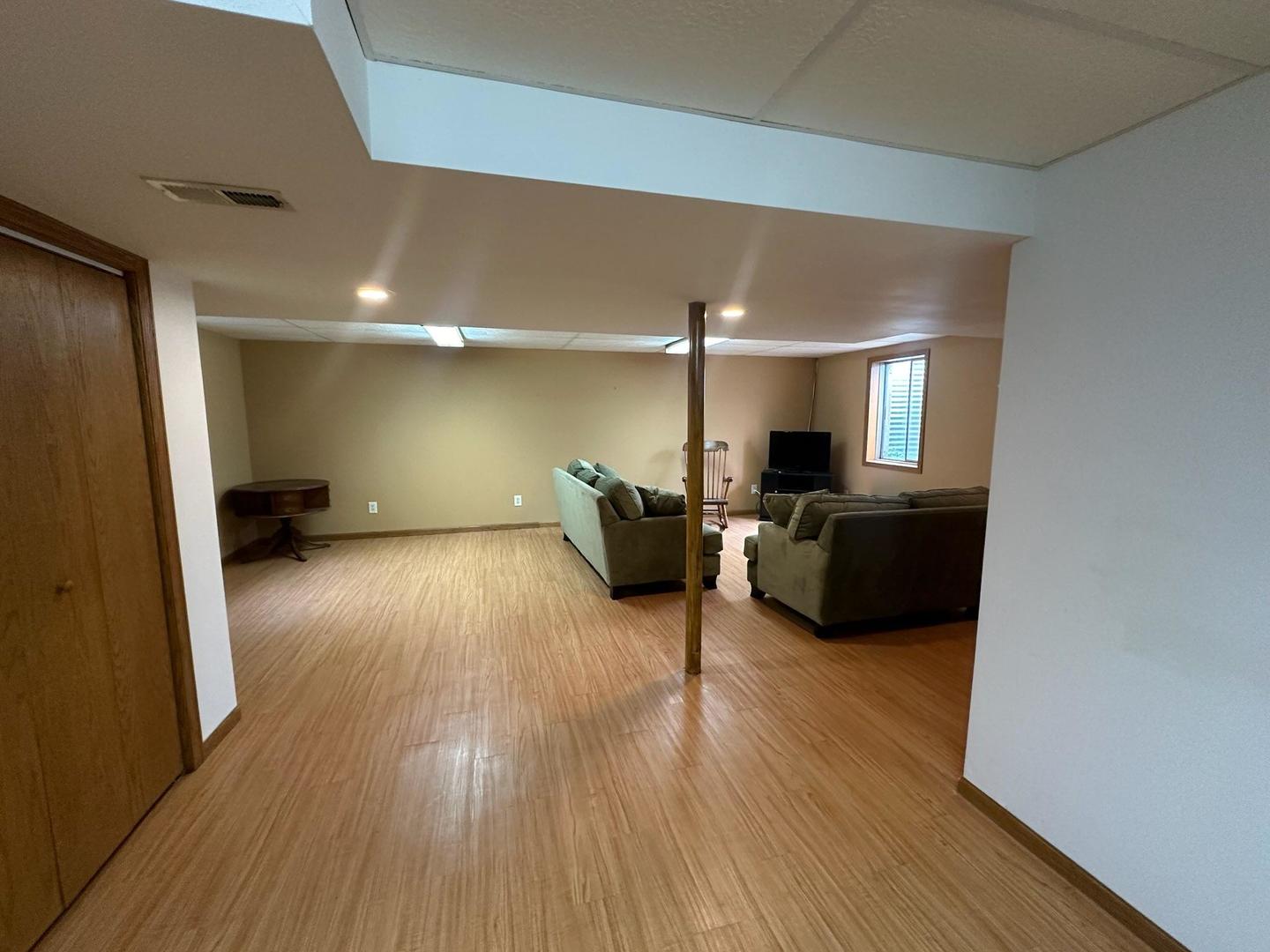 1306 West Hill Road Palatine, IL 60067 - Photo 12 of 15 Gallery Image 12