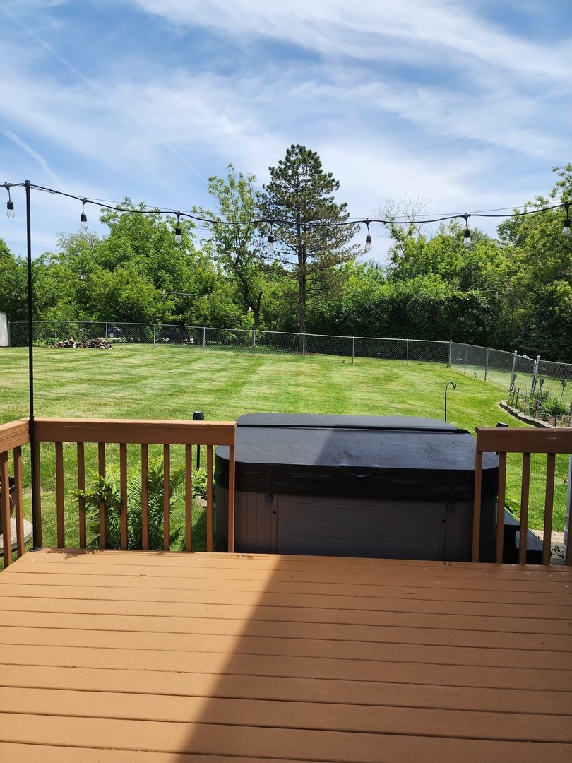 1306 West Hill Road Palatine, IL 60067 - Photo 14 of 15 Gallery Image 14
