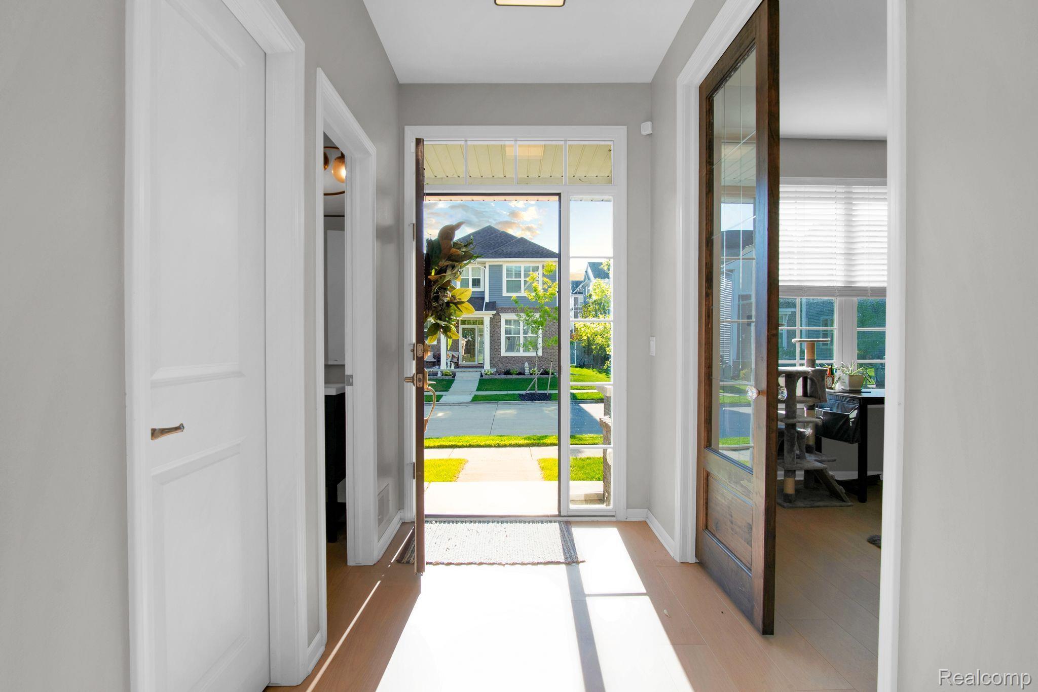 4230 Kent Road Royal Oak, MI 48073 - Photo 4 of 48 Gallery Image 4