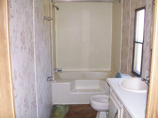 885 Currys Lake Road Gray Court, SC 29645 - Photo 4 of 9