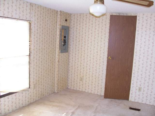 885 Currys Lake Road Gray Court, SC 29645 - Photo 5 of 9