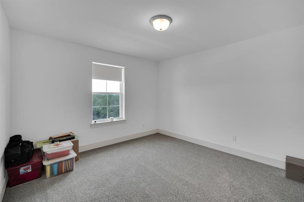 10912 Rochelle Court Midlothian, TX 76065 - Photo 32 of 36