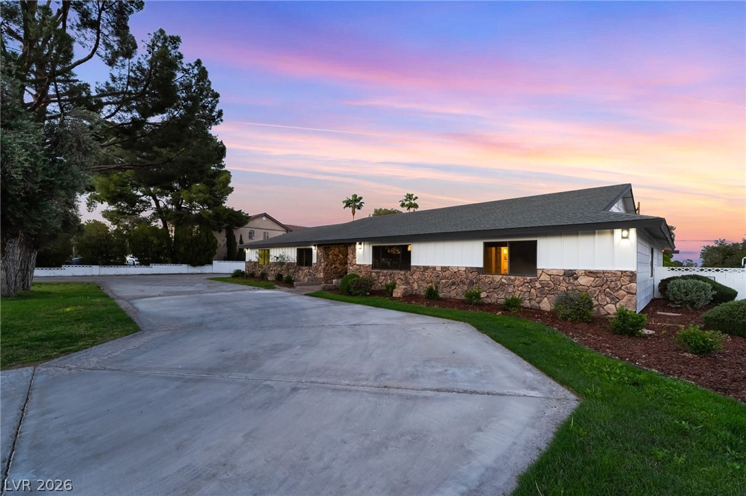 5574 South Mojave Road Las Vegas, NV 89120 - Photo 2 of 73