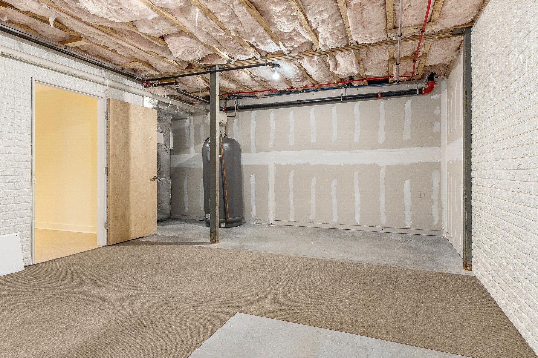 677 Dennett Street, Unit 1 Portsmouth, NH 03801 - Photo 25 of 27