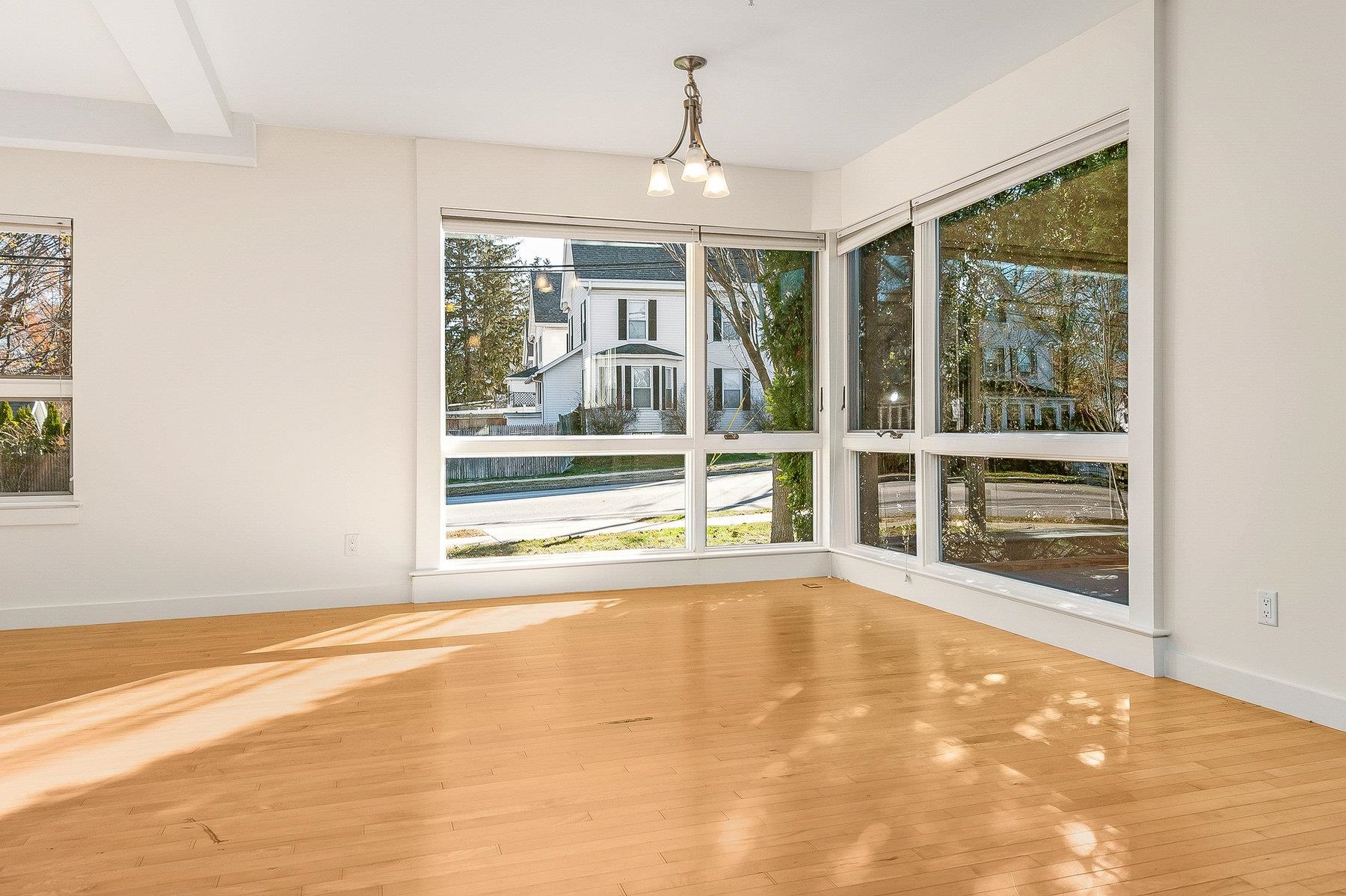 677 Dennett Street, Unit 1 Portsmouth, NH 03801 - Photo 6 of 27