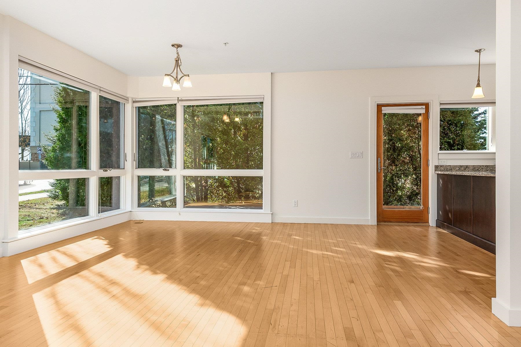 677 Dennett Street, Unit 1 Portsmouth, NH 03801 - Photo 8 of 27