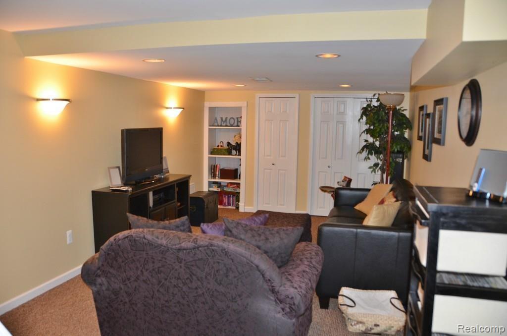19519 Coachwood Road Riverview, MI 48193 - Photo 39 of 42 DSC_5569.jpg