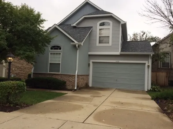 $3,800 | 1626 South Luther Avenue, Oakbrook Terrace, IL 60181