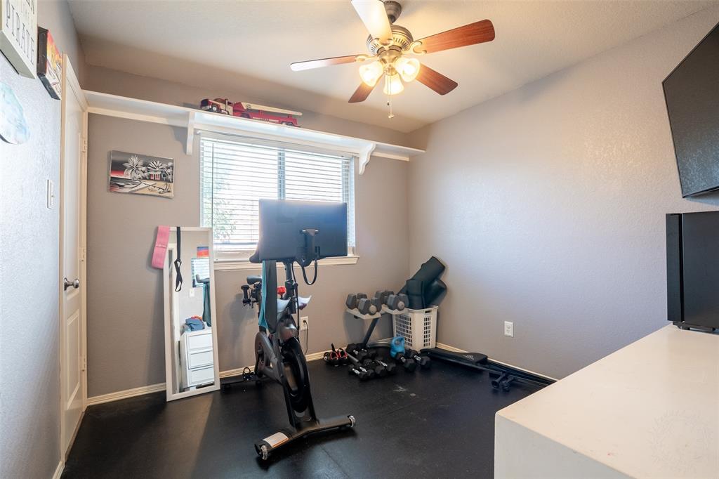 424 Northeast Murphy Road Burleson, TX 76028 - Photo 17 of 24