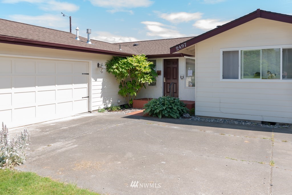 2497 Mountain View Road Ferndale, WA 98248 - Photo 2 of 32