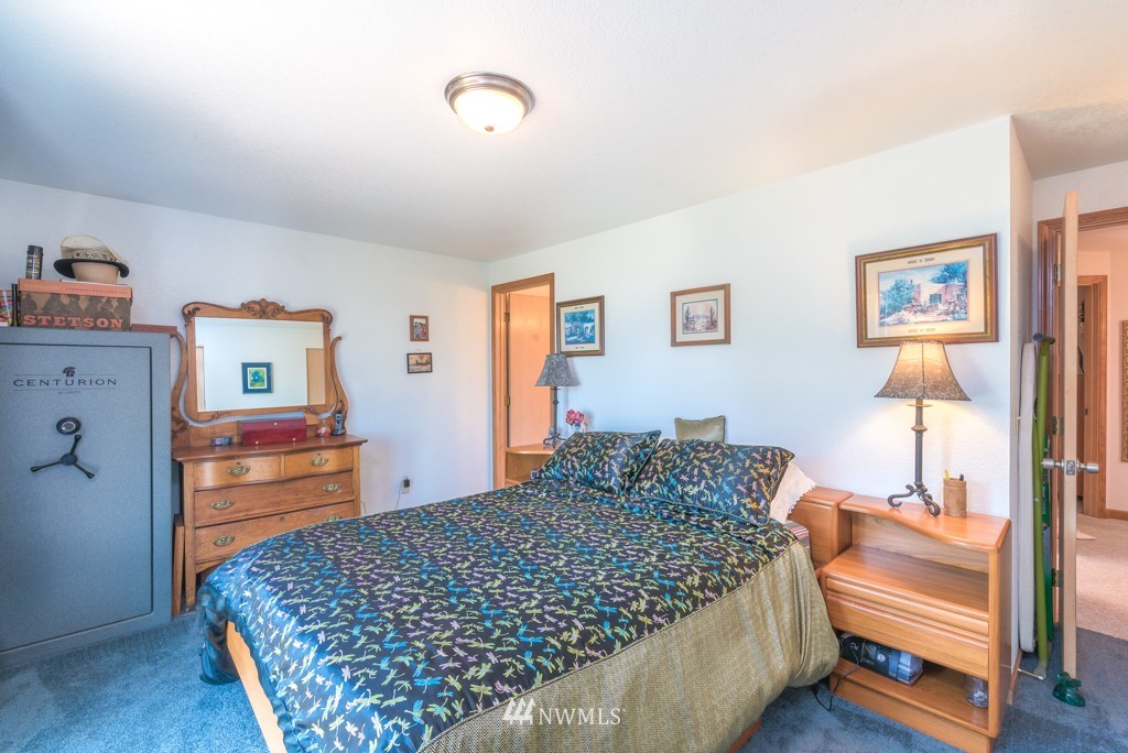 2497 Mountain View Road Ferndale, WA 98248 - Photo 14 of 32
