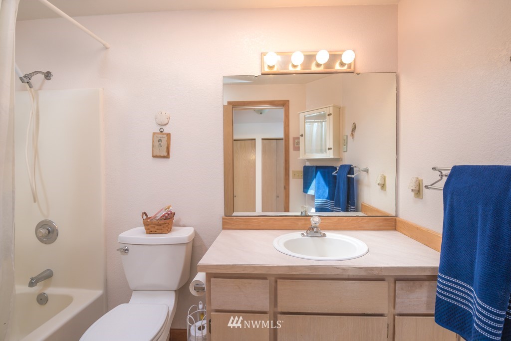 2497 Mountain View Road Ferndale, WA 98248 - Photo 18 of 32