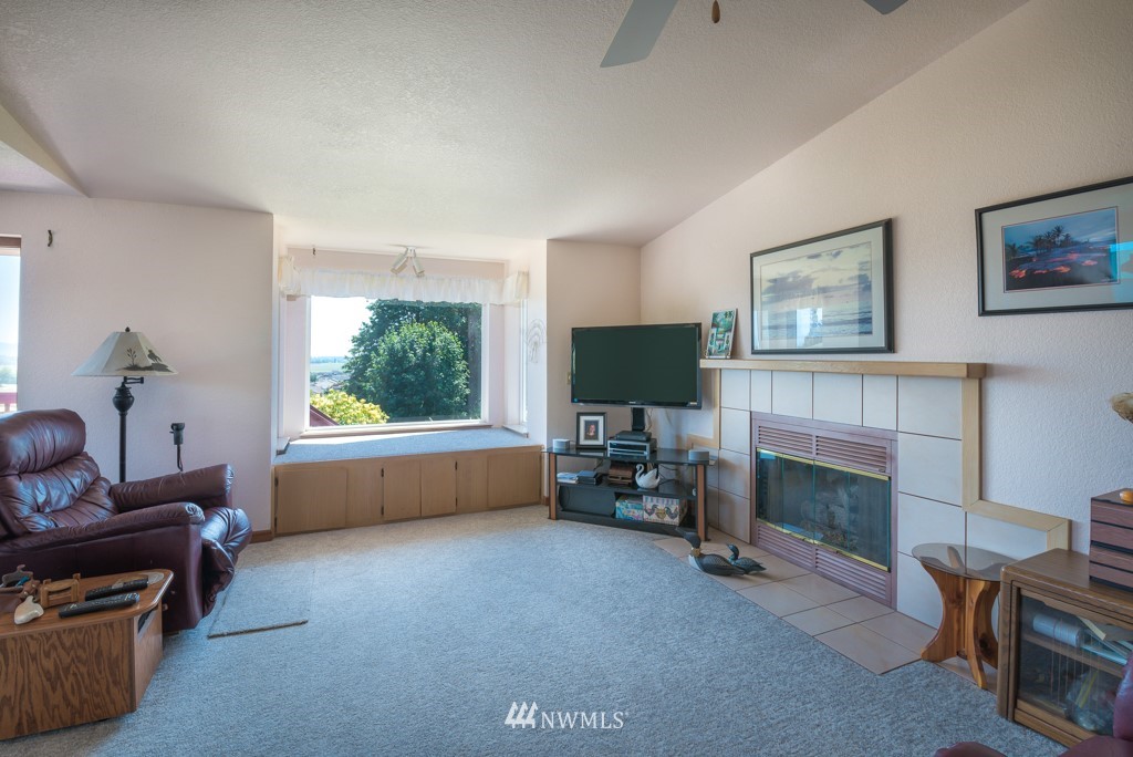 2497 Mountain View Road Ferndale, WA 98248 - Photo 4 of 32
