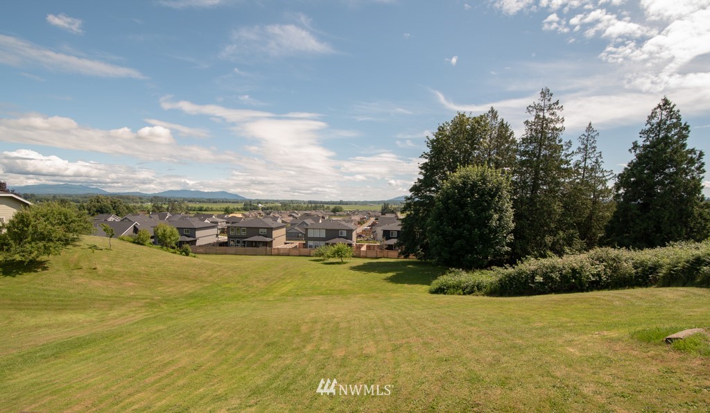2497 Mountain View Road Ferndale, WA 98248 - Photo 7 of 32