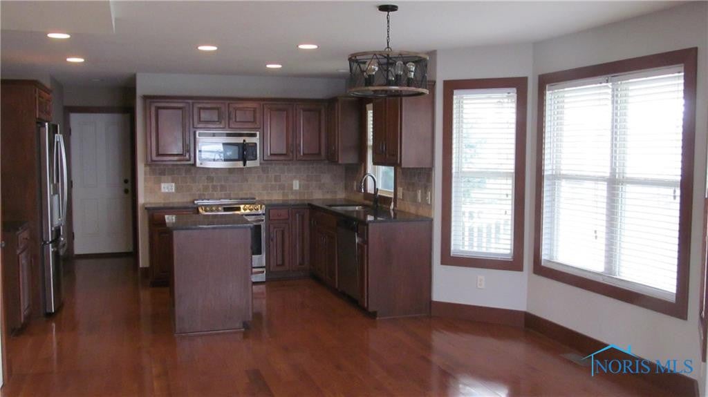7031 Saddleback Road Maumee, OH 43537 - Photo 7 of 25 Gallery Image 7