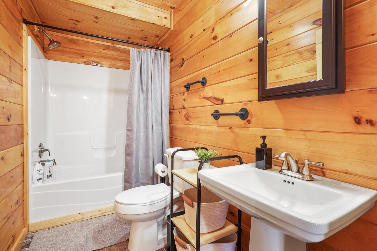 36933 Maysville-Greendale Road Logan, OH 43138 - Photo 35 of 51 First floor full bathroom