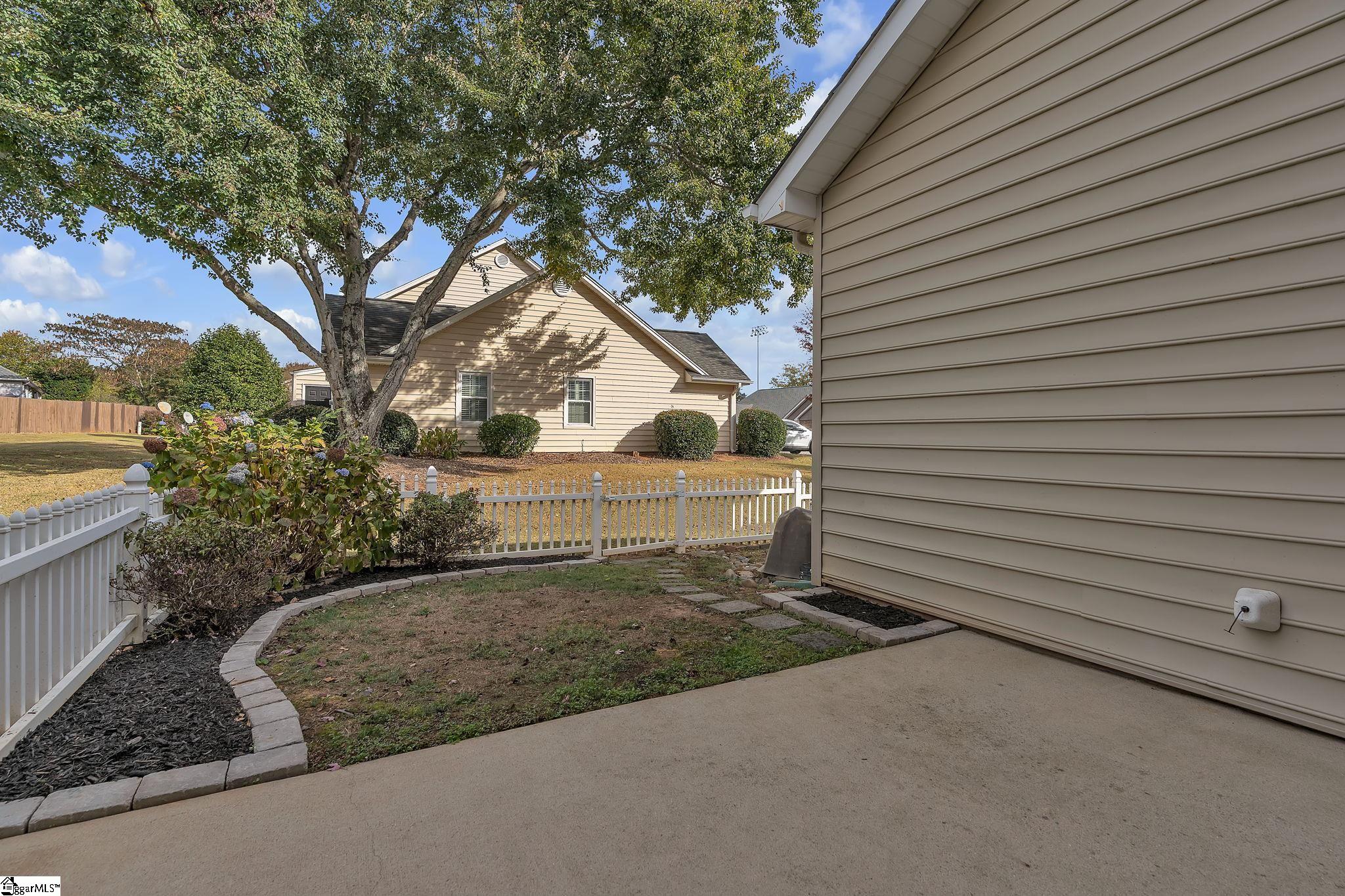 4 Walking Court Greenville, SC 29607 - Photo 27 of 33