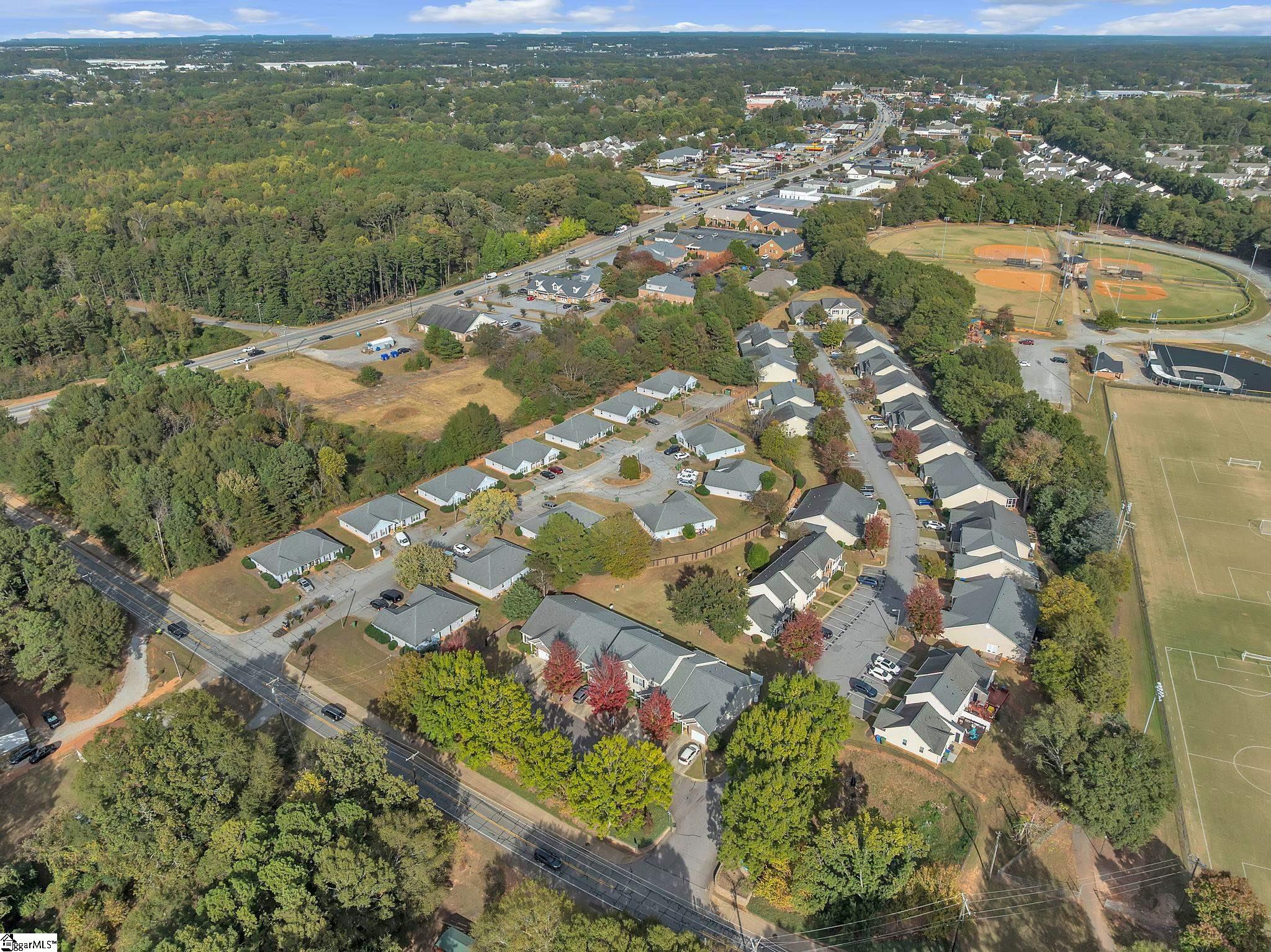 4 Walking Court Greenville, SC 29607 - Photo 31 of 33
