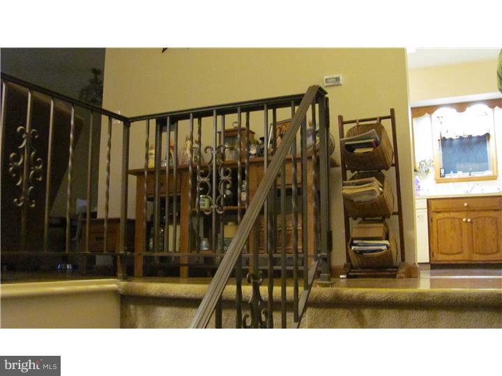 420 West Thatcher Road Quakertown, PA 18951 - Photo 8 of 24 Foyer
