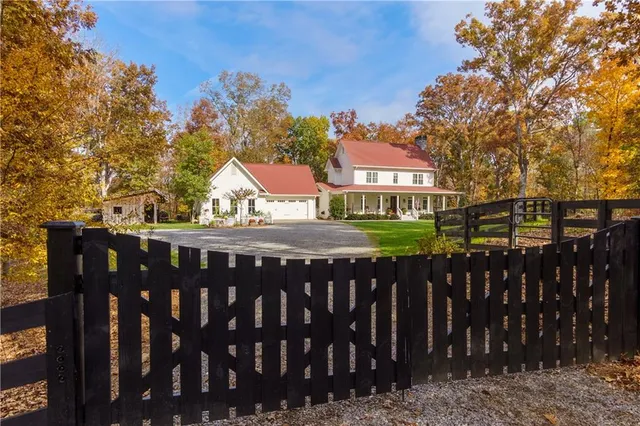 $1,395,000 | 352 Woodmont Court, Canton, GA 30115