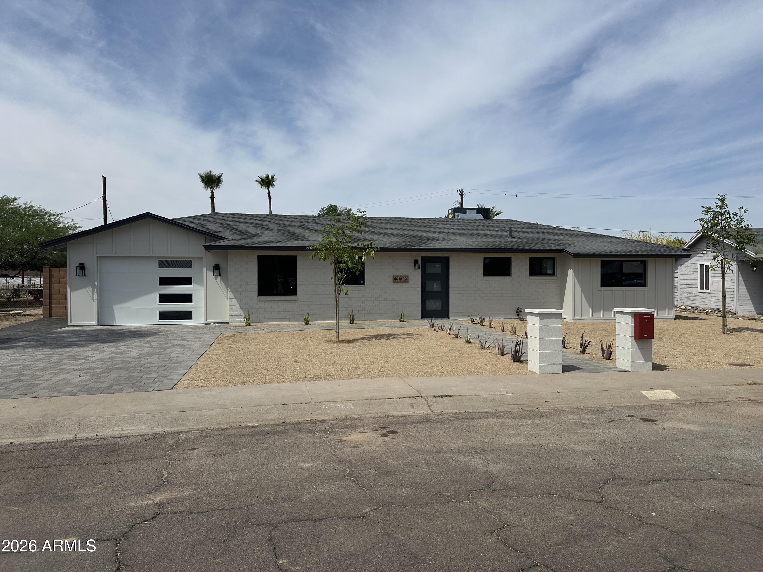 1820 West Northview Avenue Phoenix, AZ 85021 - Photo 1 of 1 IMG_5589