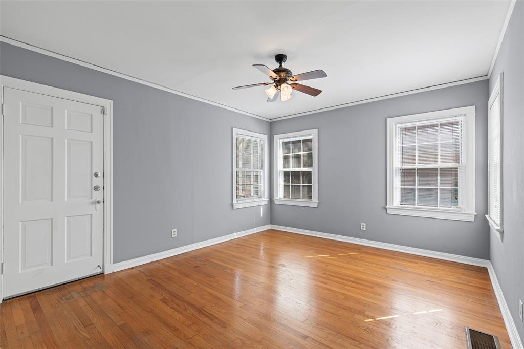 5834 Goodwin Avenue Dallas, TX 75206 - Photo 18 of 31