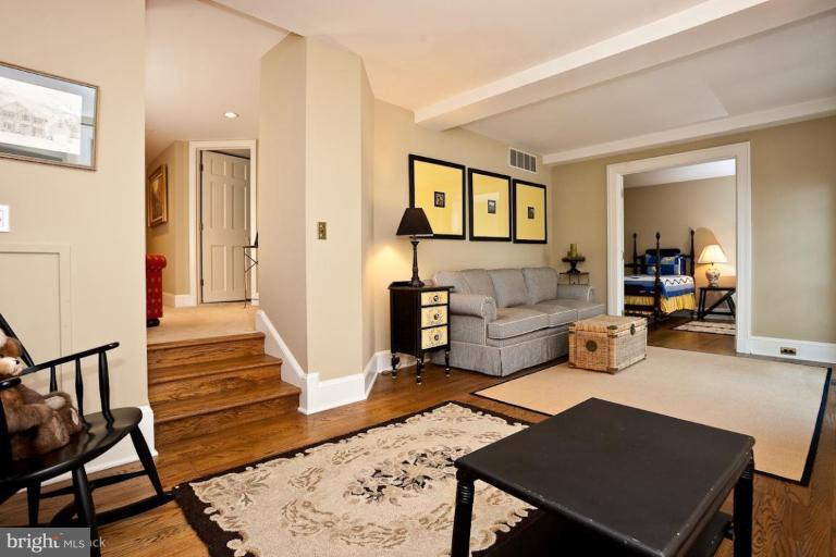 1 Farview Road Baltimore, MD 21212 - Photo 14 of 21 Sitting Room