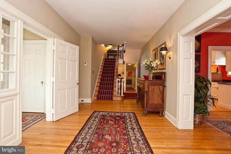 1 Farview Road Baltimore, MD 21212 - Photo 4 of 21 Entrance / Foyer