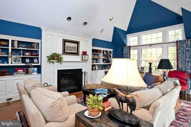 1 Farview Road Baltimore, MD 21212 - Photo 8 of 21 Family Room