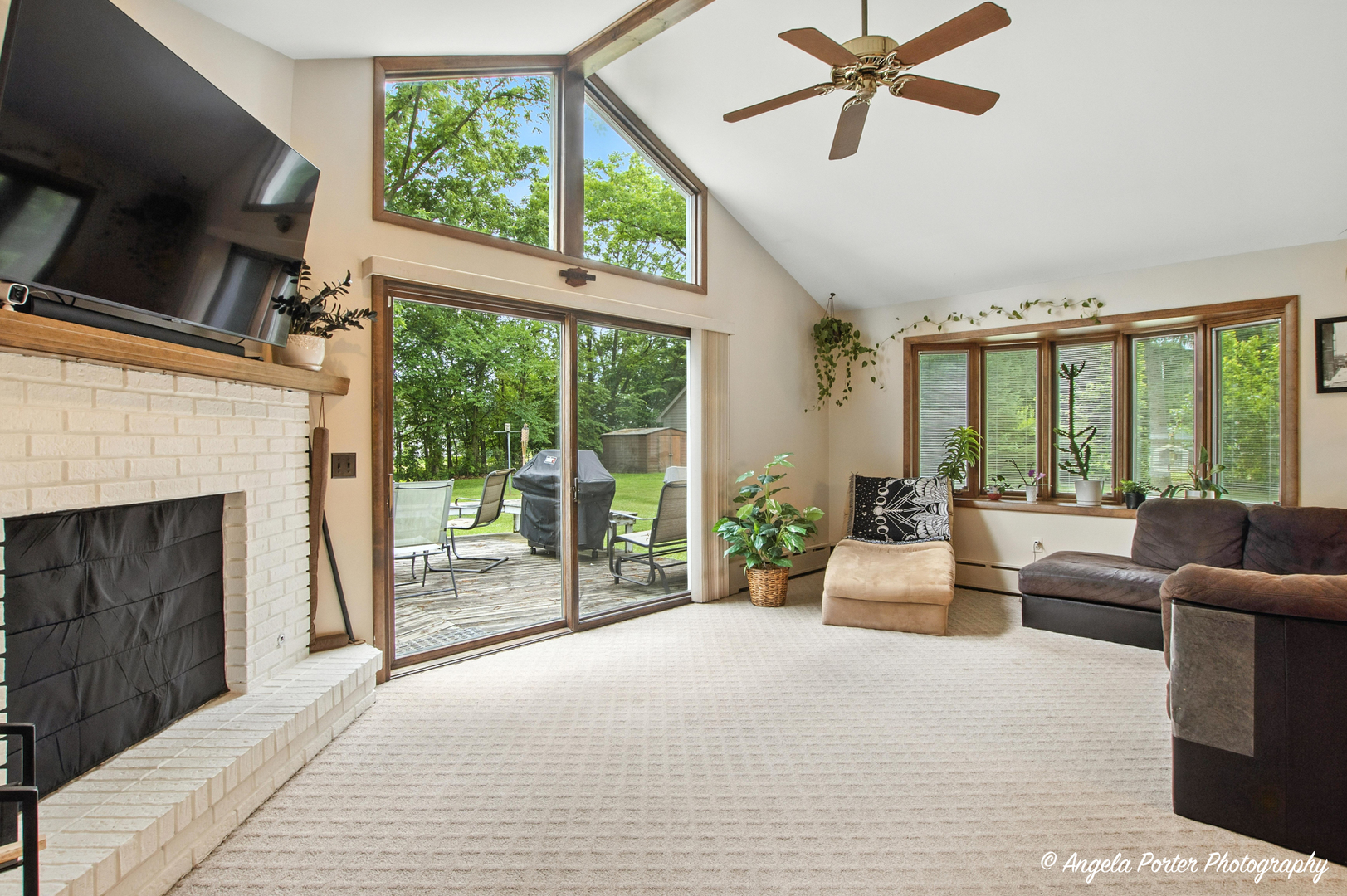 2514 Cuhlman Road McHenry, IL 60051 - Photo 3 of 24 Gallery Image 3