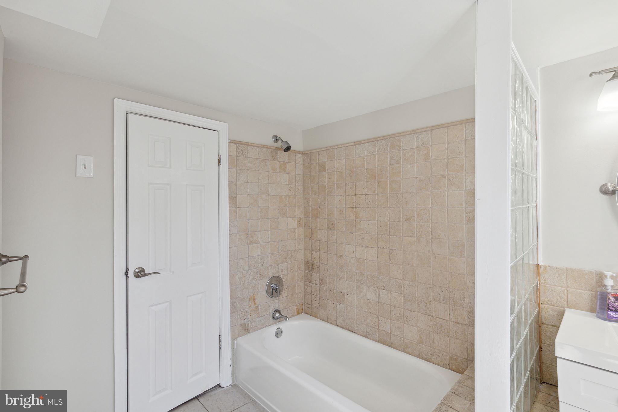 732 Carpenter Street Philadelphia, PA 19147 - Photo 27 of 29