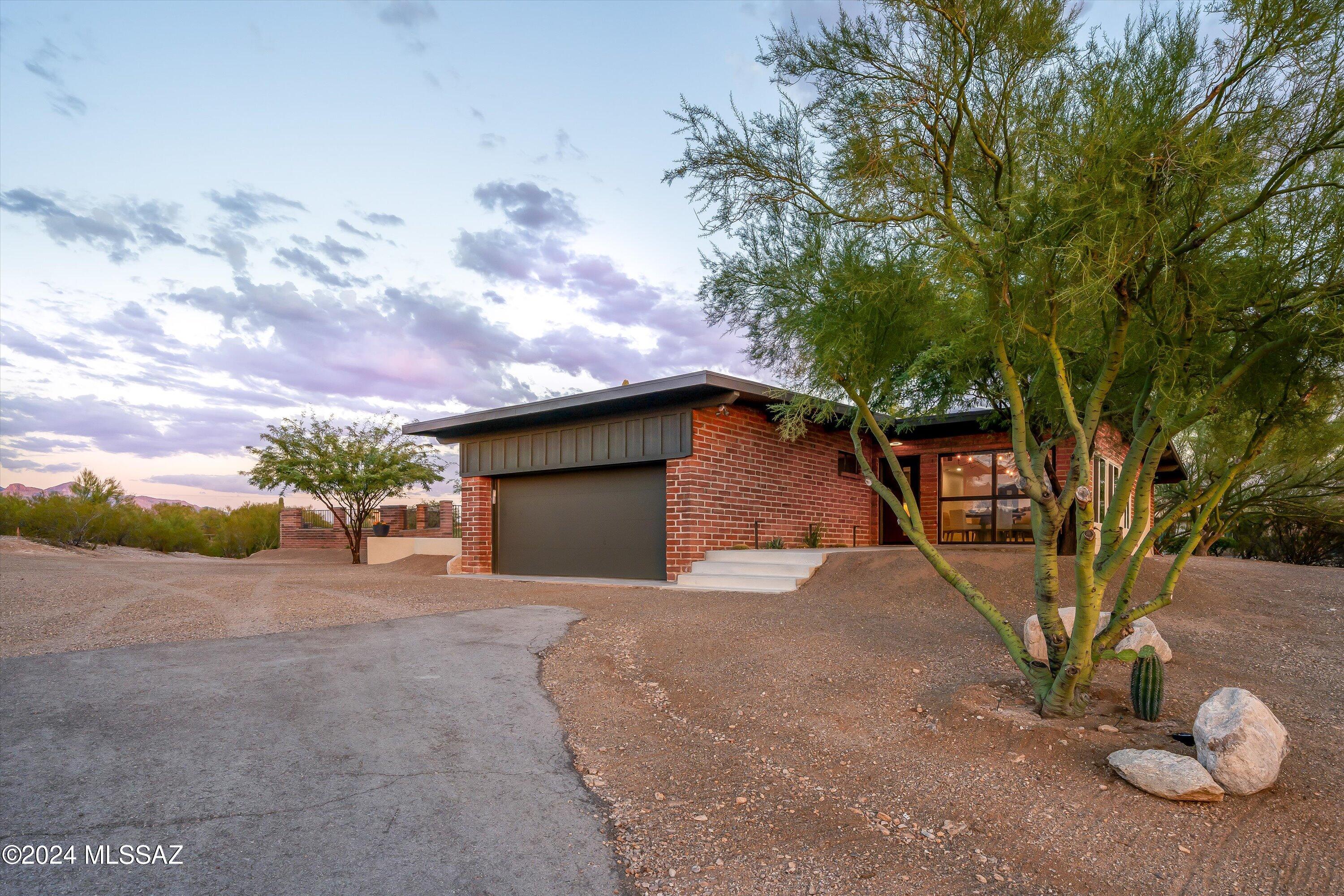4270 North Swan Road Tucson, AZ 85718 - Photo 37 of 42