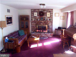 420 Timber Circle Wayne, PA 19087 - Photo 3 of 6 Gallery Image 3